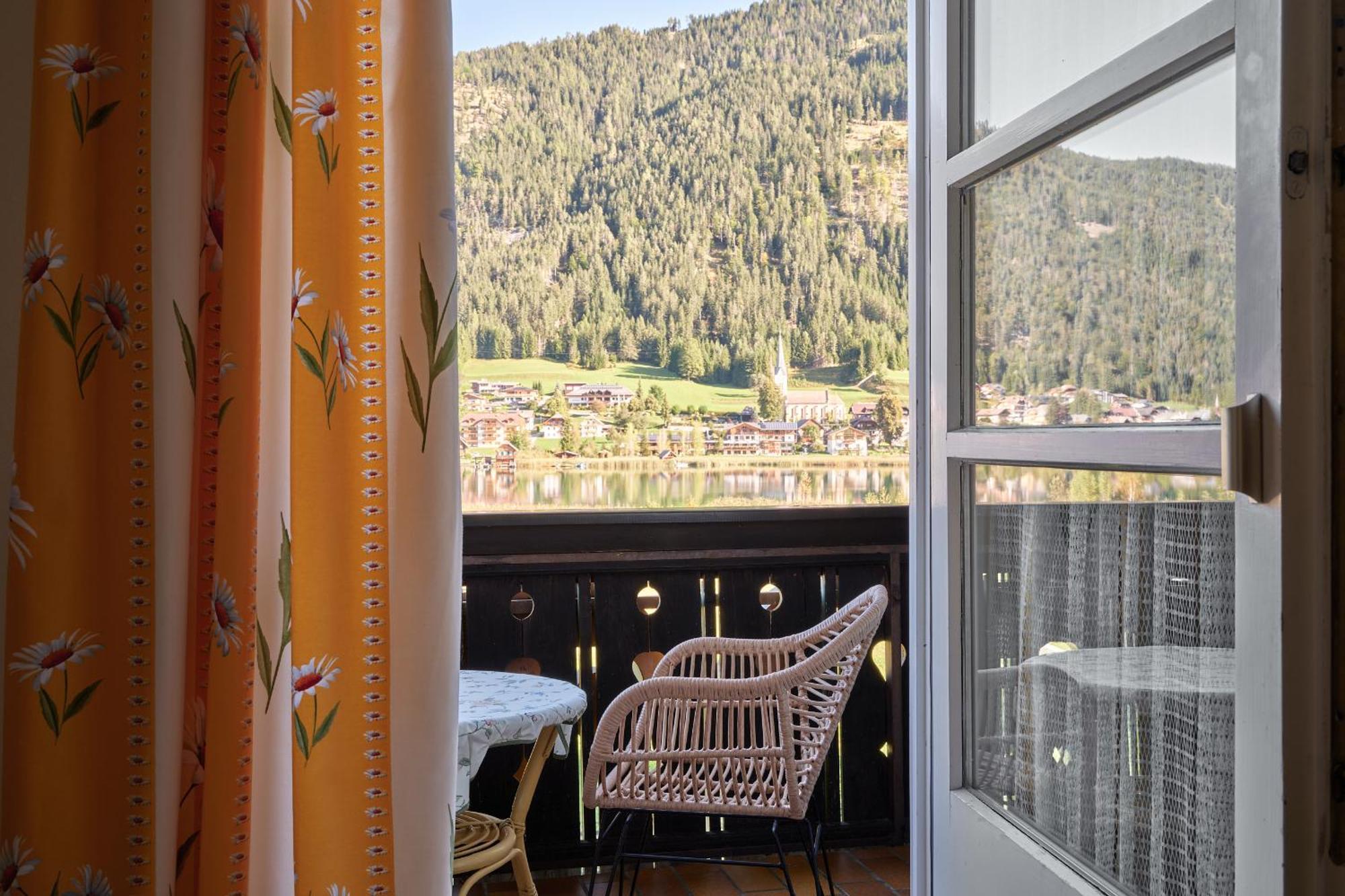 Hotel Harrida Weissensee Bagian luar foto
