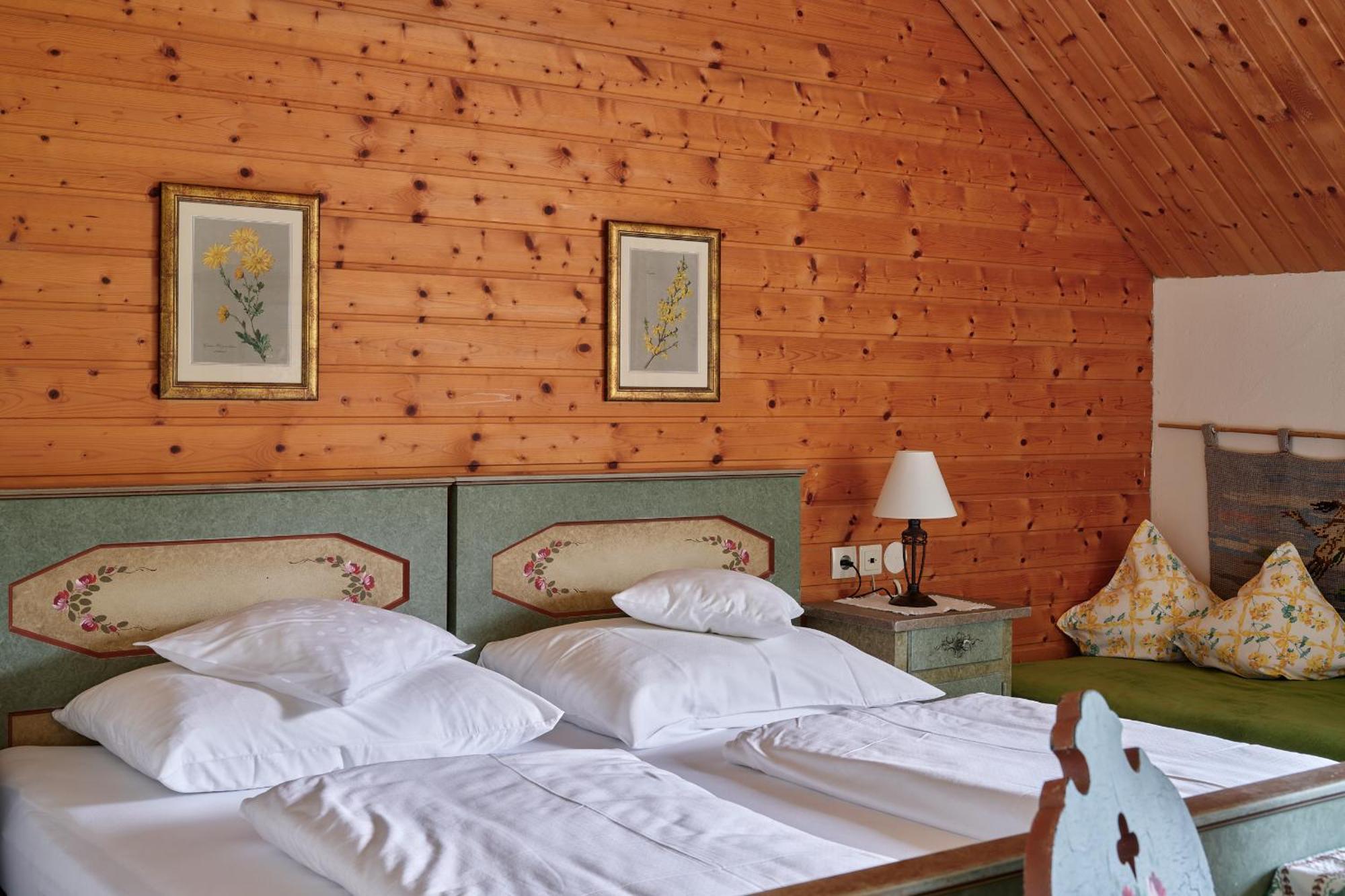 Hotel Harrida Weissensee Bagian luar foto