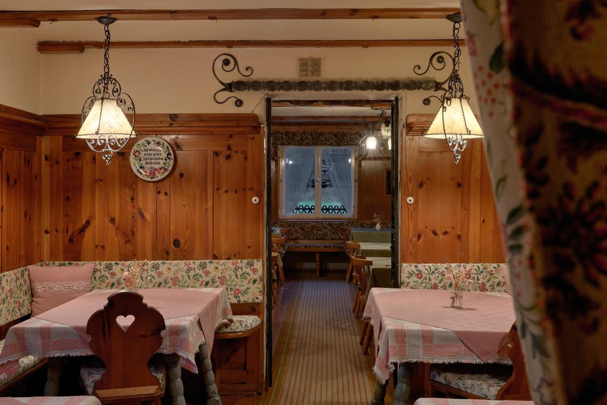 Hotel Harrida Weissensee Bagian luar foto